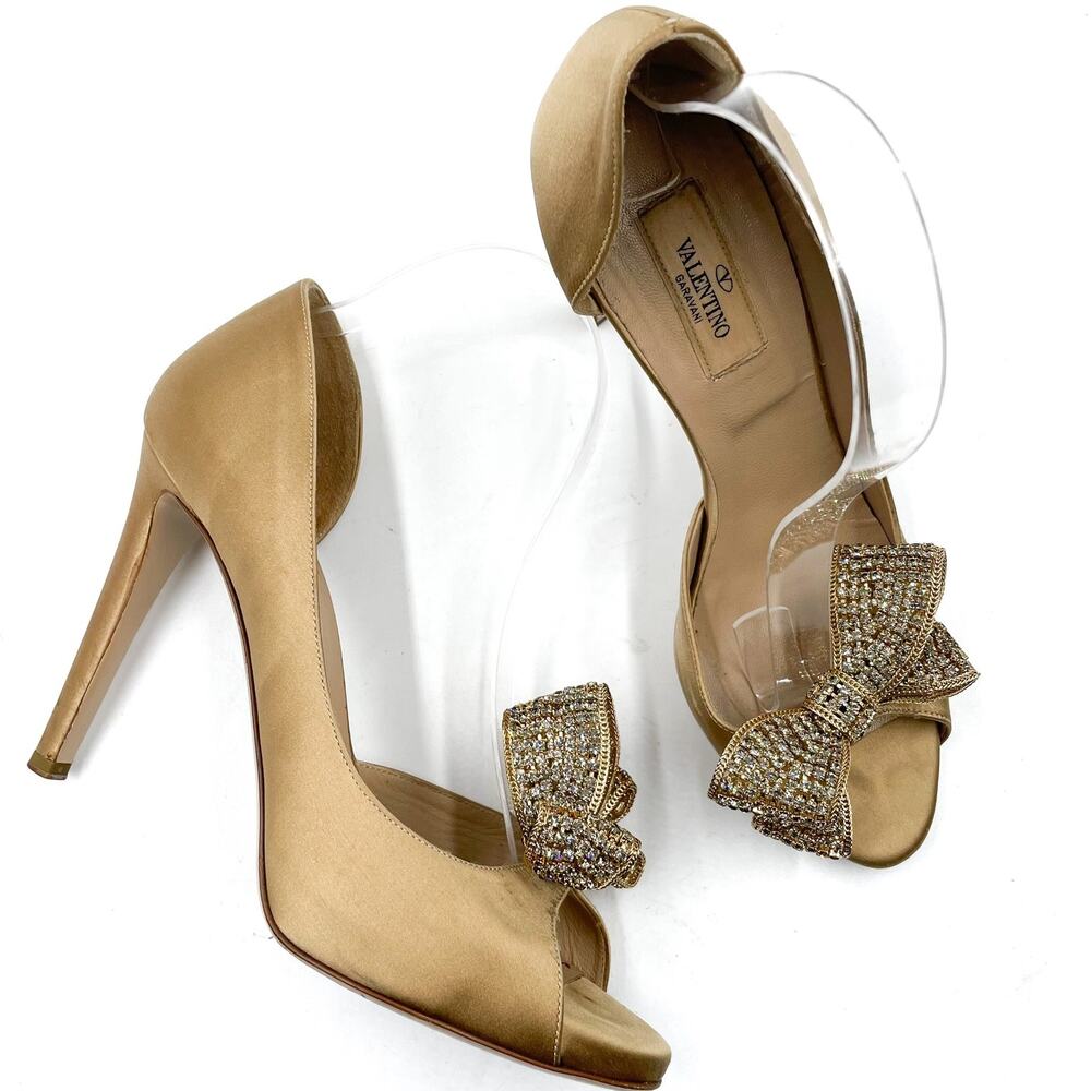 Valentino Bow Pumps Crystal Embellished Gold Satin Heels DOrsay Sz 39.5 / 9.5 US